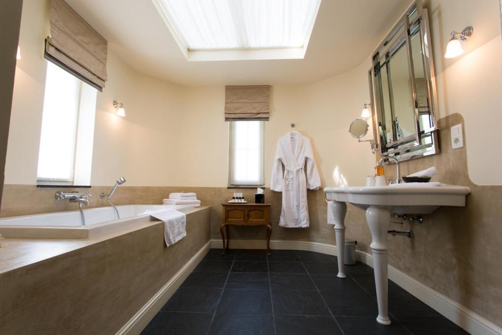 B&B Villa Reynaert Opoeteren Extérieur photo